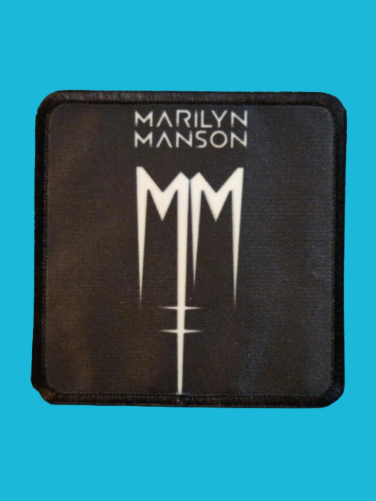 Patch Marilyn Manson - Logo blanc - Imprimé - Carré de 7,5 x 7,5 centimètres
